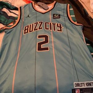 💥beautiful hornets jersey size XL💥